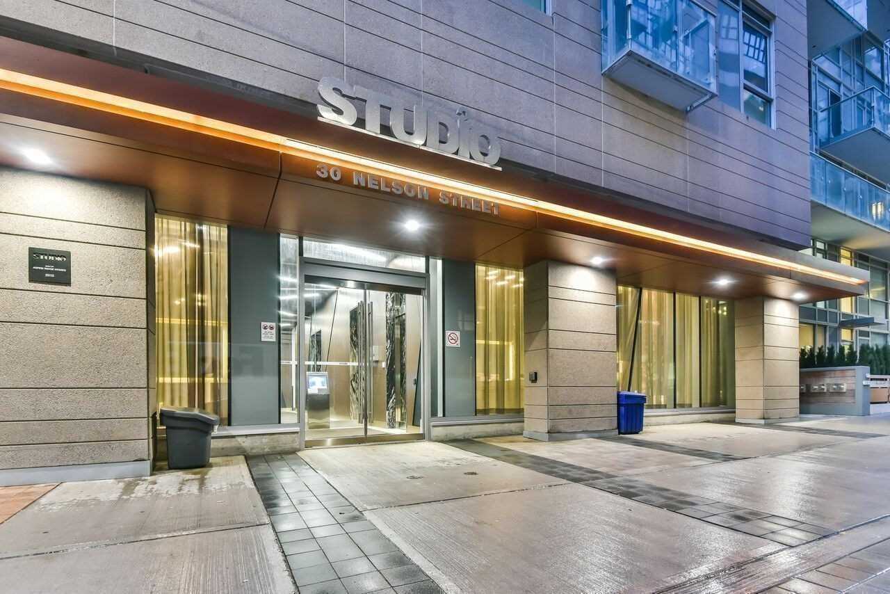 417 30 Nelson St, Toronto Leased, C4813898 Condos.ca