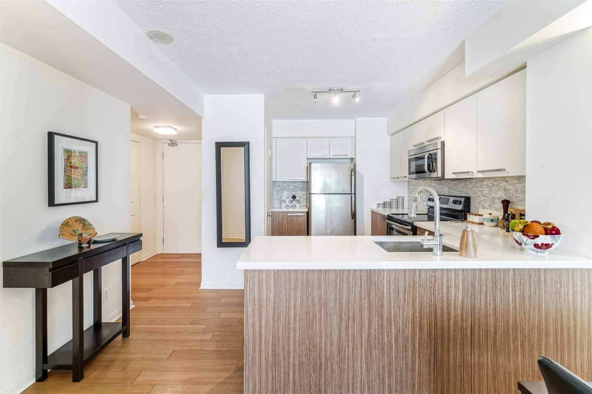 1603 11 St Joseph St, Toronto Terminated, C4814395 Condos.ca