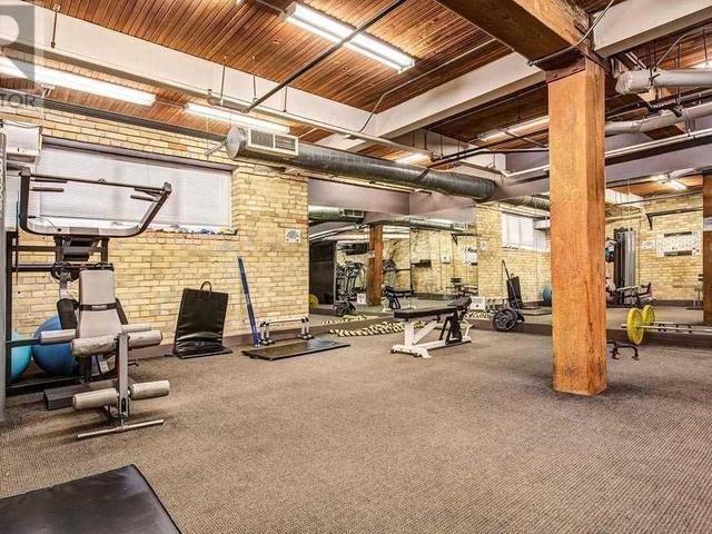 PH20 - 955 Queen St W