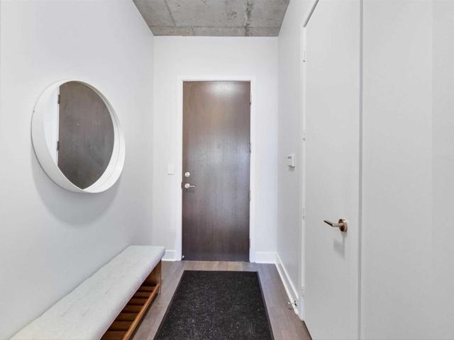 520 - 399 Adelaide St W