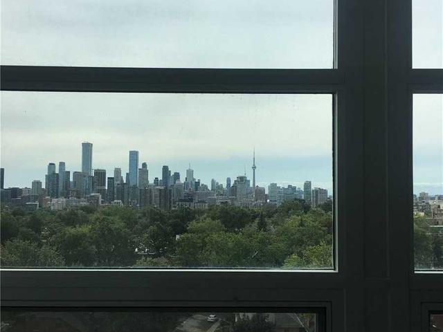 812 - 111 St Clair Ave W