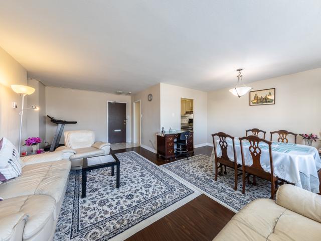 1512 - 10 Parkway Forest Dr