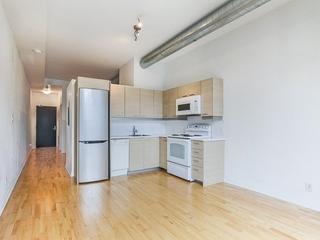 202 - 569 King St E