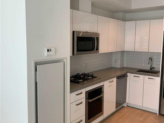 706 - 608 Richmond St W