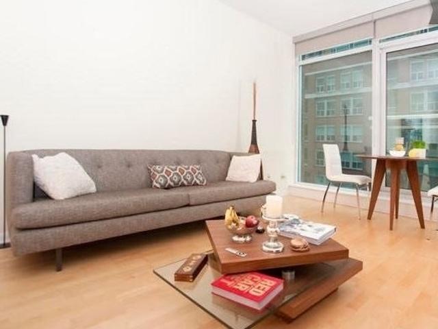 720 - 333 Adelaide St E