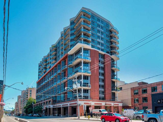 816 - 255 Richmond St E