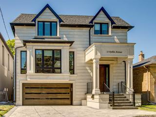 32 Robbie Ave