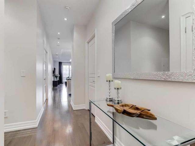 402 - 20 Burkebrook Pl