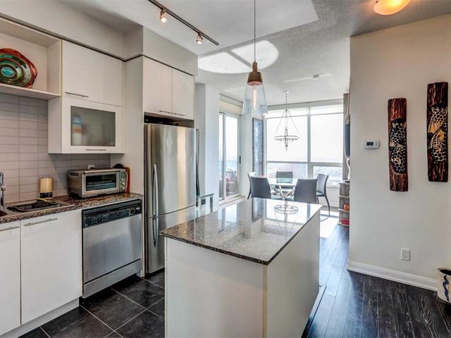 1504 - 500 Sherbourne St