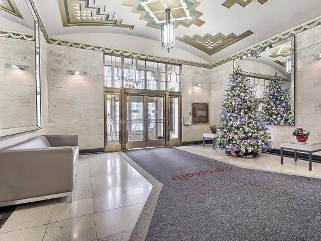 813 - 637 Lake Shore Blvd W