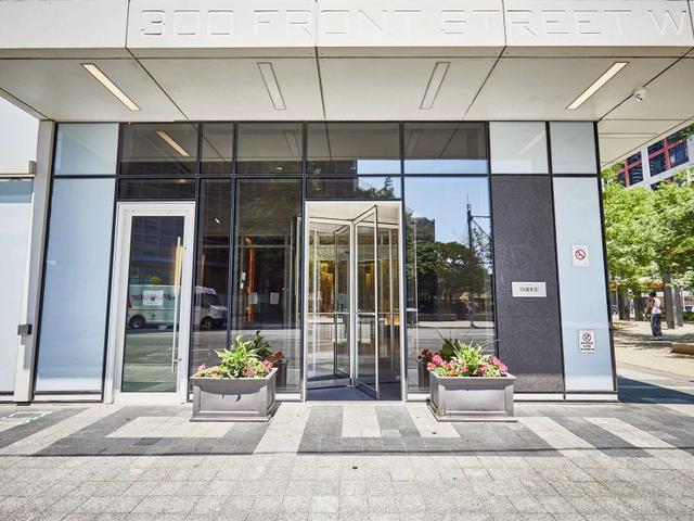 3807 - 300 Front St W