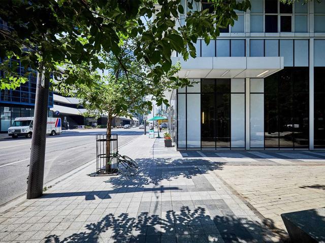 3807 - 300 Front St W