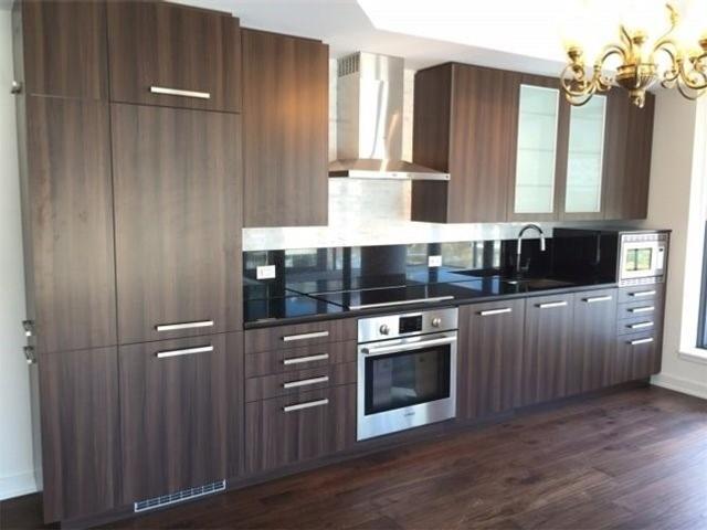 306 - 15 Beverley St