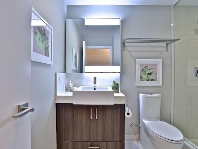 306 - 15 Beverley St