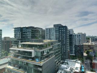 1220 - 629 King St W