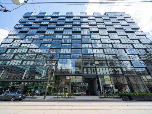 PH1403 - 629 King St W