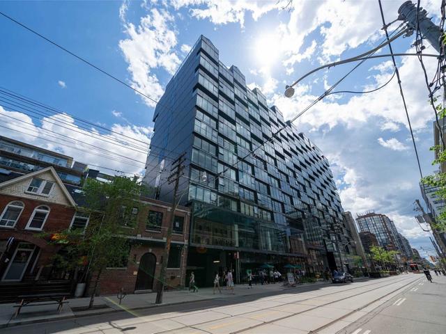 PH1403 - 629 King St W