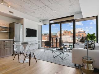 532 - 461 Adelaide St W