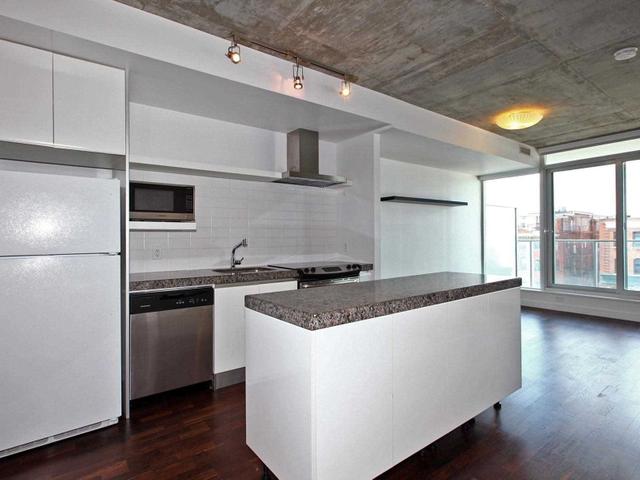 712 - 75 Portland St