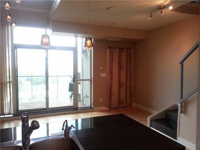 806 - 1 Avondale Ave