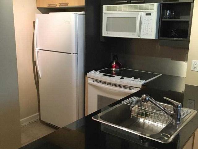 528 - 36 Blue Jays Way