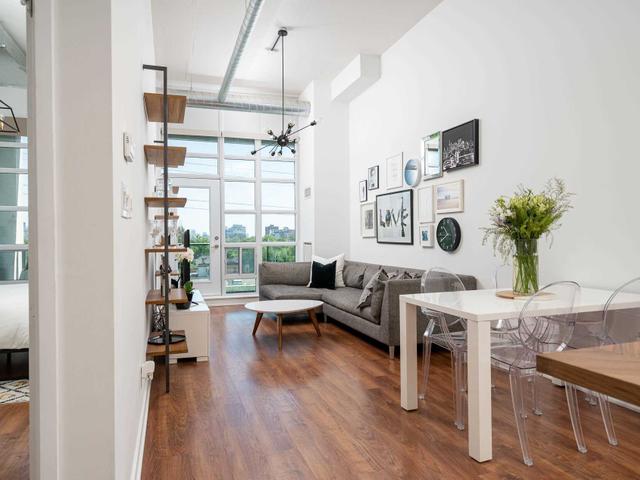 401 - 380 Macpherson Ave