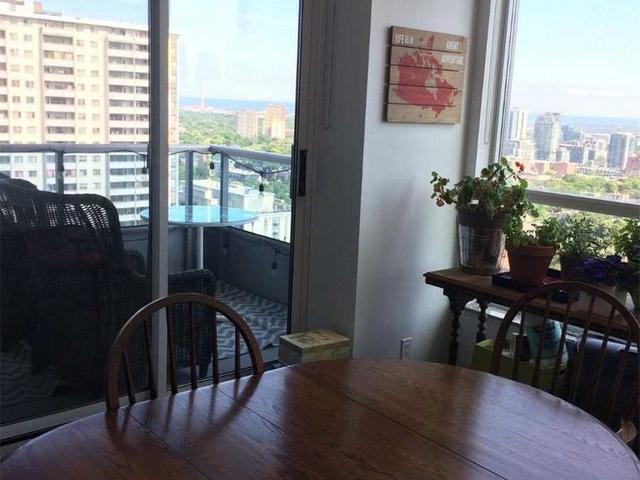 2104 - 500 Sherbourne St