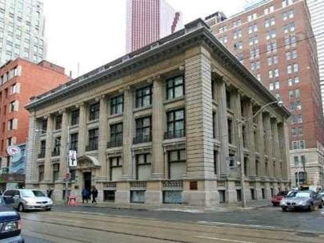 L02 - 73 Richmond St W