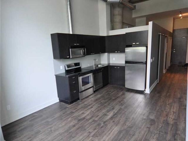 110 - 637 Lakeshore Blvd W
