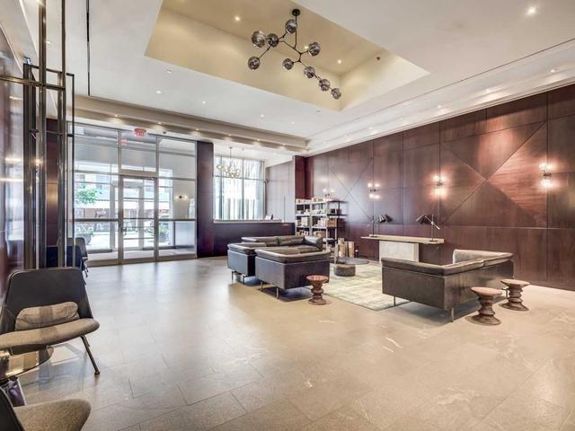 518 - 36 Blue Jays Way