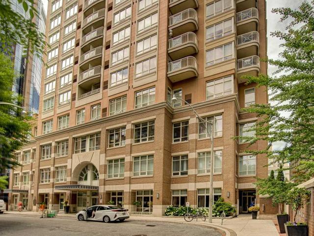 1902 - 100 Hayden St