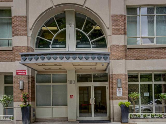 1902 - 100 Hayden St