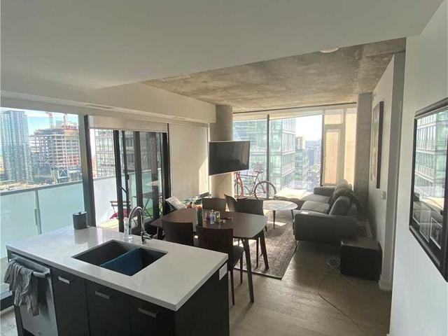 2102 - 11 Charlotte St