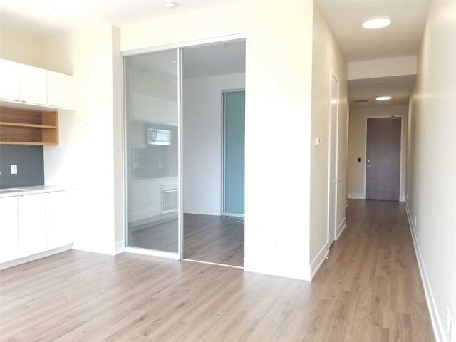 516 - 111 St Clair Ave W