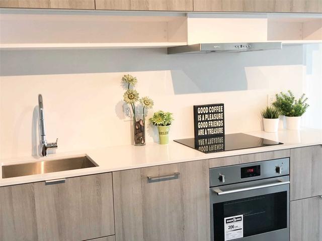 732 - 8 Hillsdale Ave E