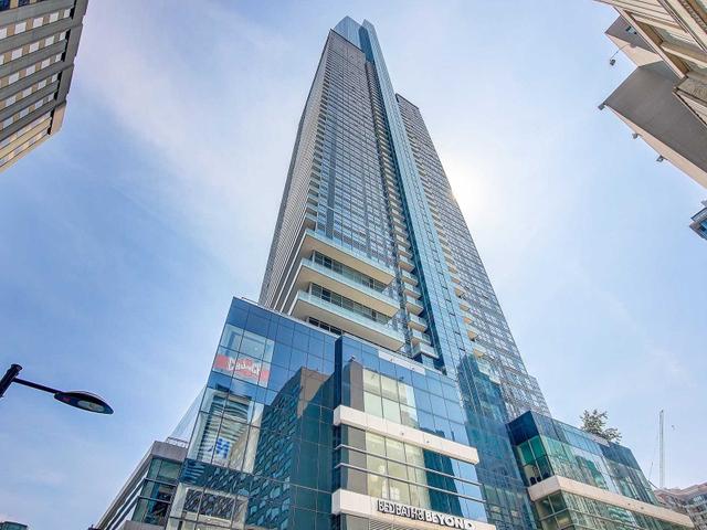 1413 - 386 Yonge St