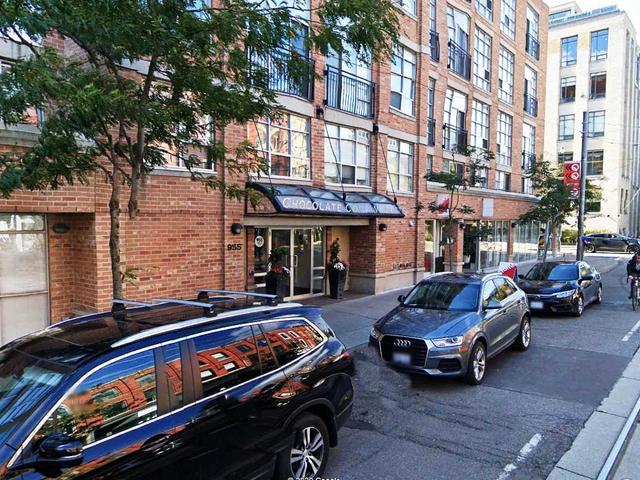 #417 - 955 Queen St W