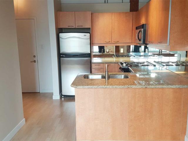 #417 - 955 Queen St W