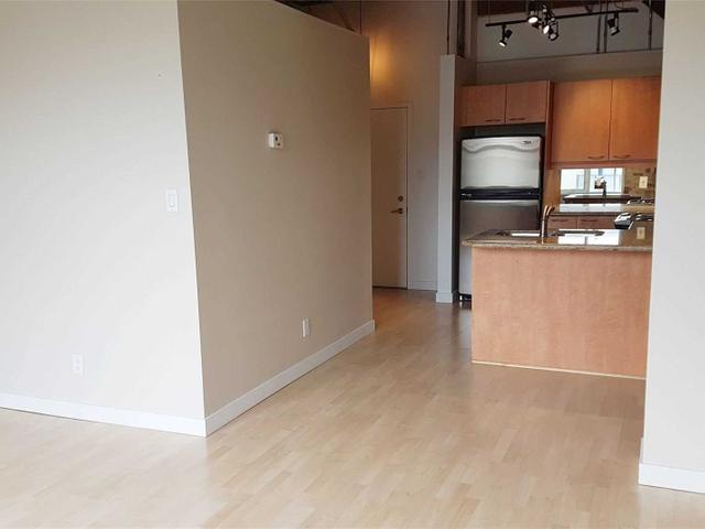 #417 - 955 Queen St W