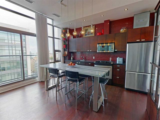 1003 - 637 Lake Shore Blvd W