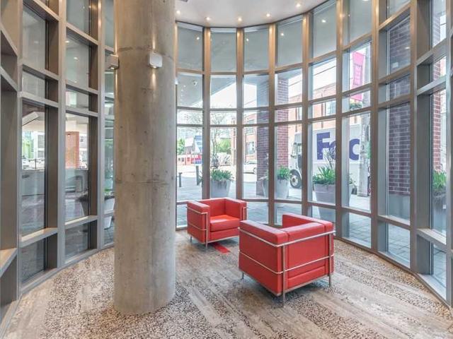 1016 - 255 Richmond St E