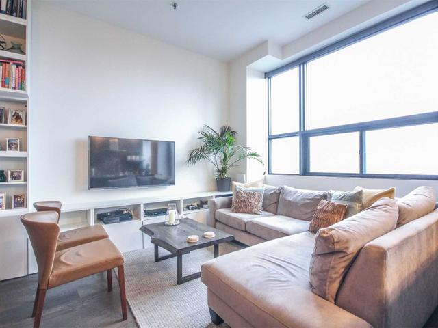 LPH13 - 700 King St W