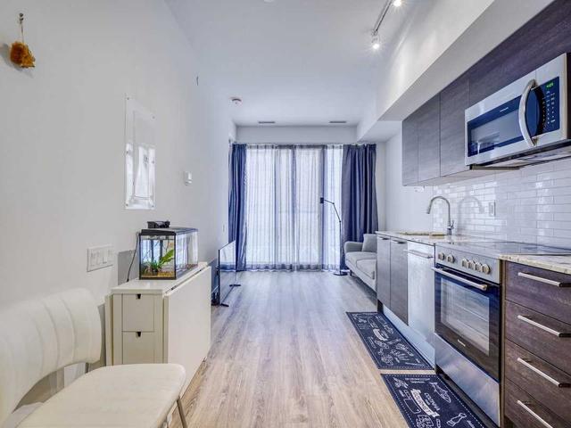 310 - 28 Wellesley St E