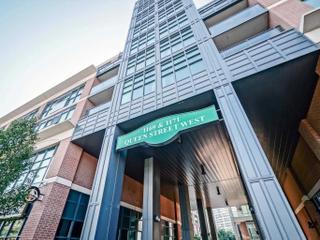 807 - 1171 Queen St W
