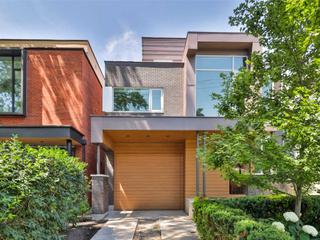 102 Robert St