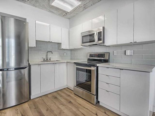 2412 - 33 Harbour Sq