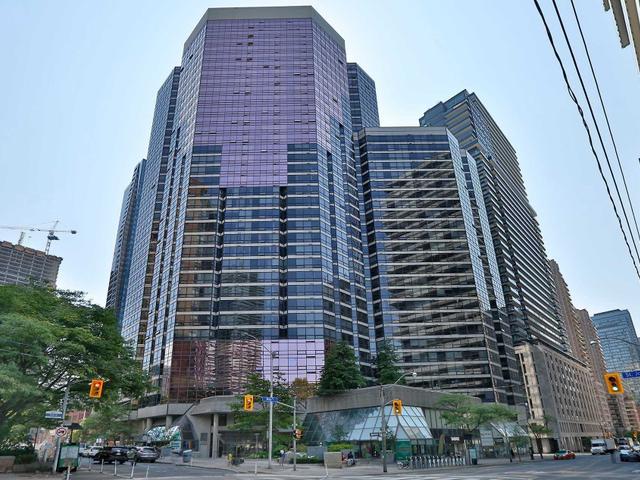 701 - 1001 Bay St