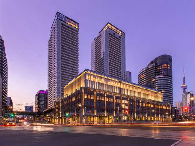 4516A - 17 Bathurst St