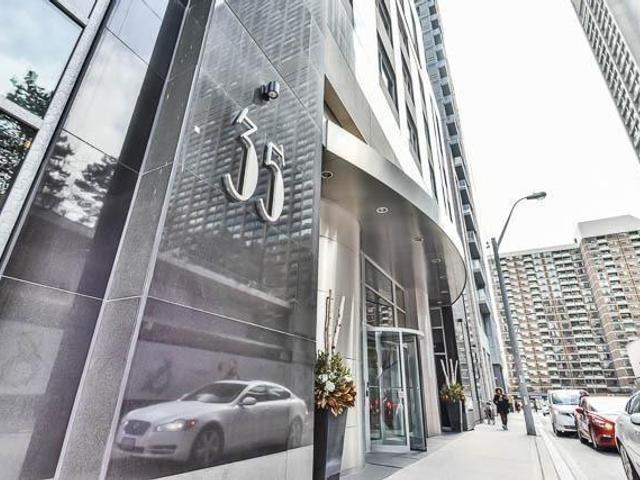 2707 - 35 Balmuto St