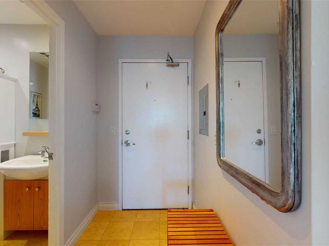 3502 - 208 Queens Quay W